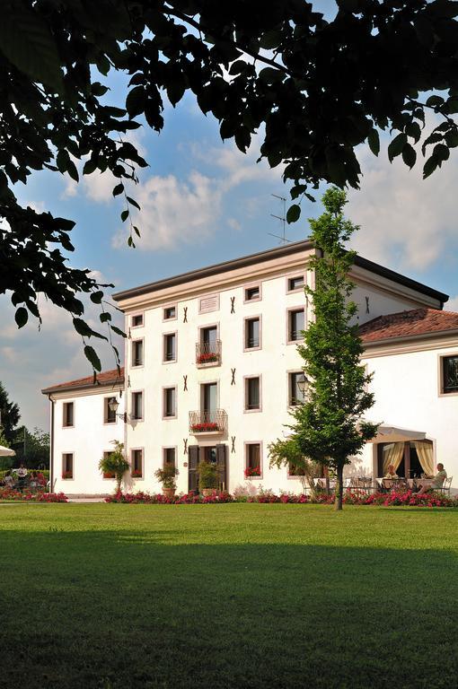 Hotel Villa Dei Carpini Oderzo Exterior foto
